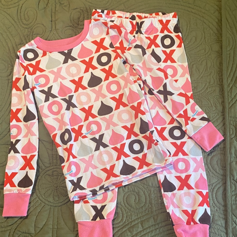 Kids XO Pattern Pajamas - Pink, Red, Gray